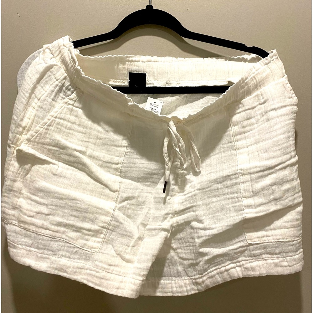 Large - New off white - Crinkle Gauze Shorts - Gap